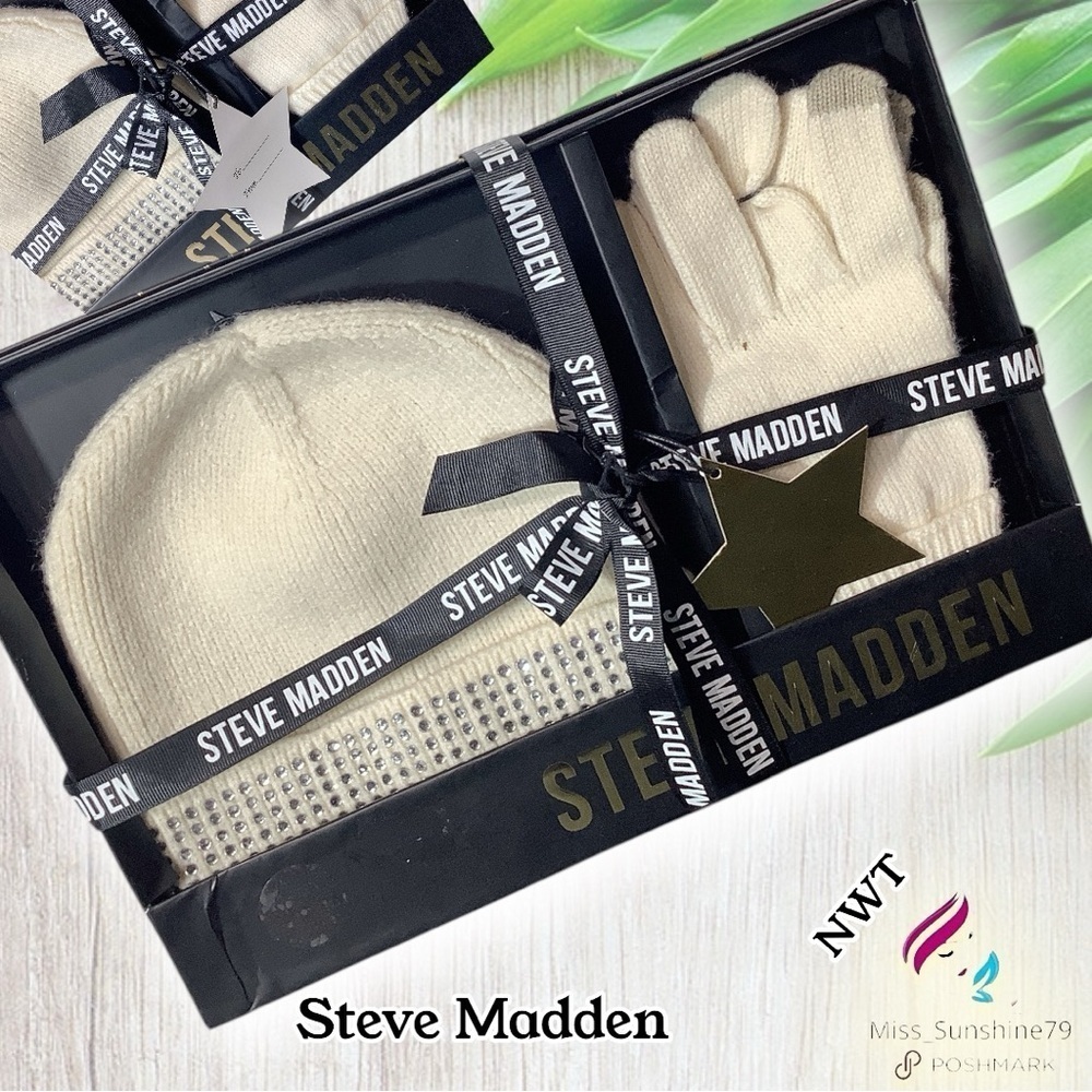 Steve Madden NEW - 2 pc gift set - hat and gloves - off white - rhinestone deco